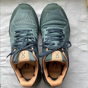 On Cloud Ace Running Athletic Shoes Teal and Orange